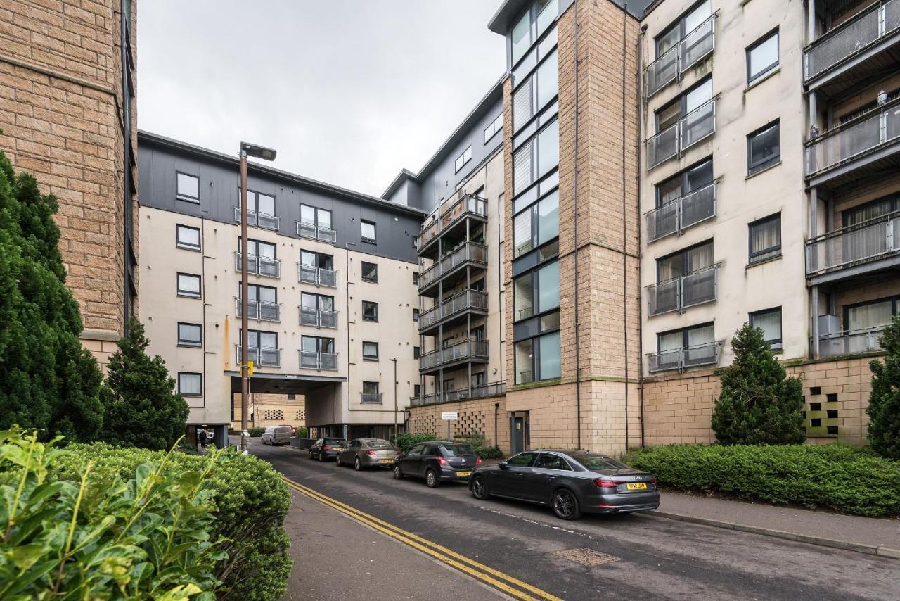 Elegant 2 Bedroom City Centre Apartment - Free Parking - Private Balcony EDI Exterior photo