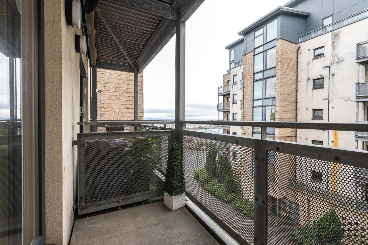 Elegant 2 Bedroom City Centre Apartment - Free Parking - Private Balcony EDI Exterior photo