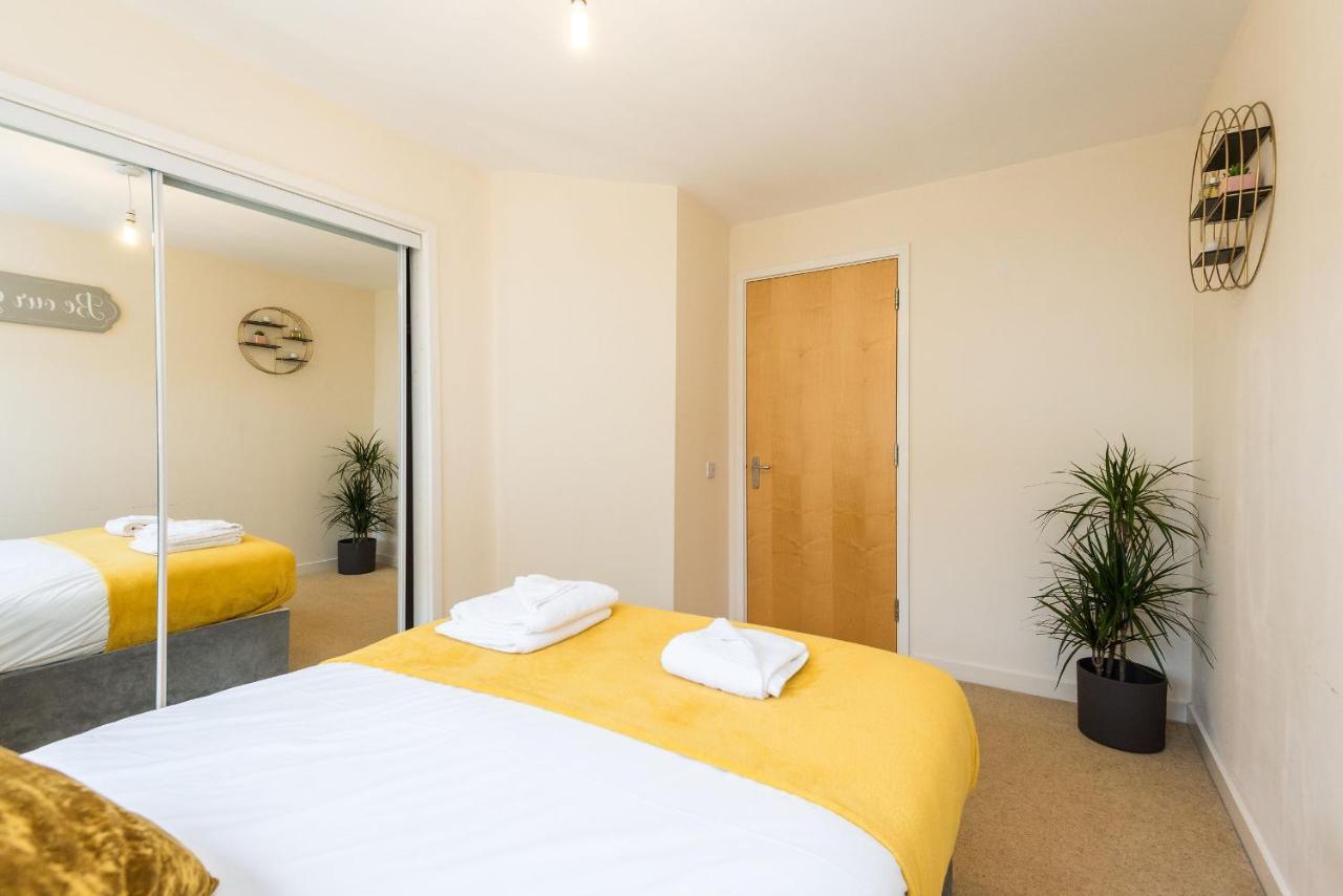 Elegant 2 Bedroom City Centre Apartment - Free Parking - Private Balcony EDI Exterior photo